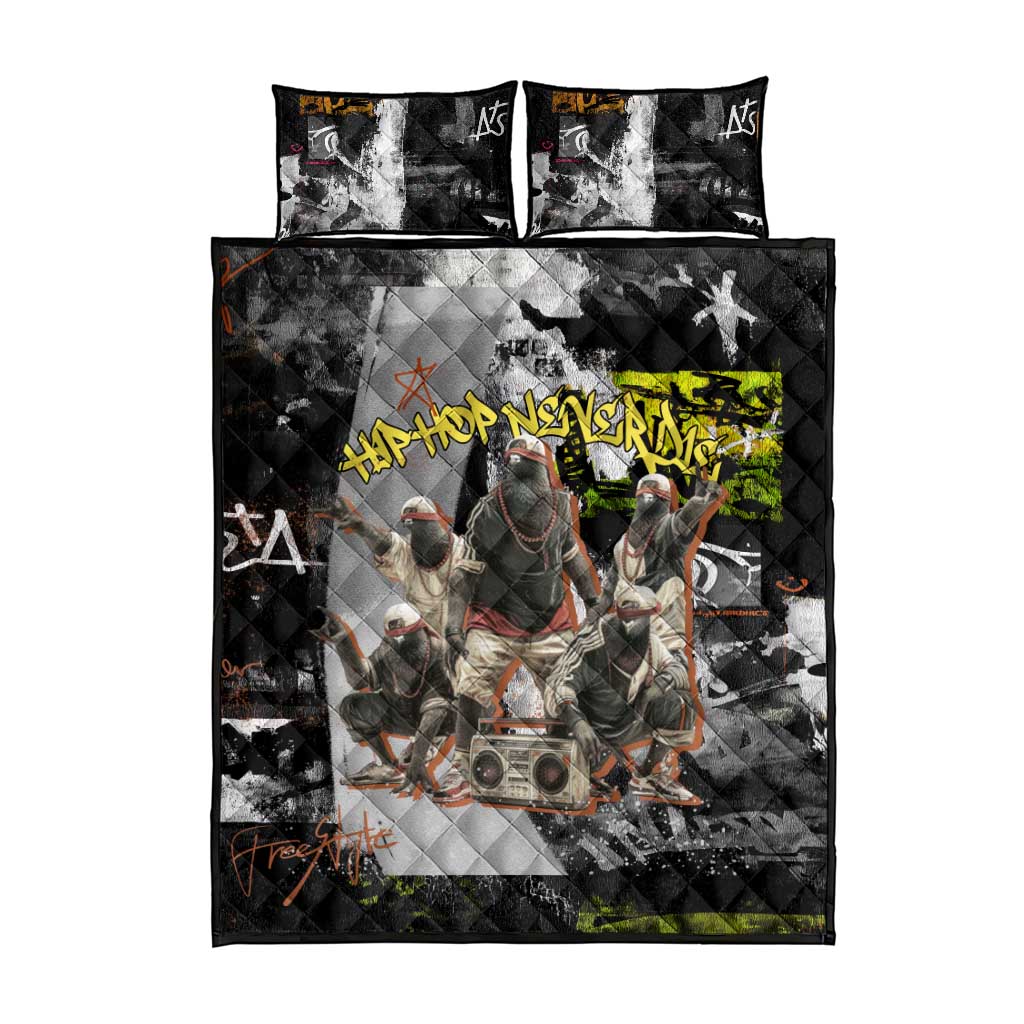 Boombox Breakdancer Quilt Bed Set with Grafiti Art and Grunge Street Hip Hop Style - Wonder Print Shop