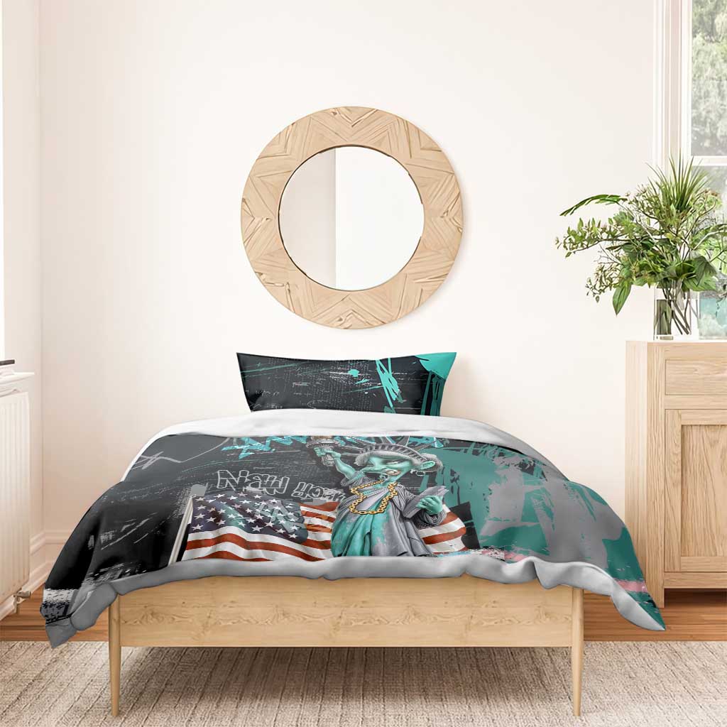 Street Art Liberty Bedding Set with Graffiti Print and Cartoon Statue of Liberty - Wonder Print Shop