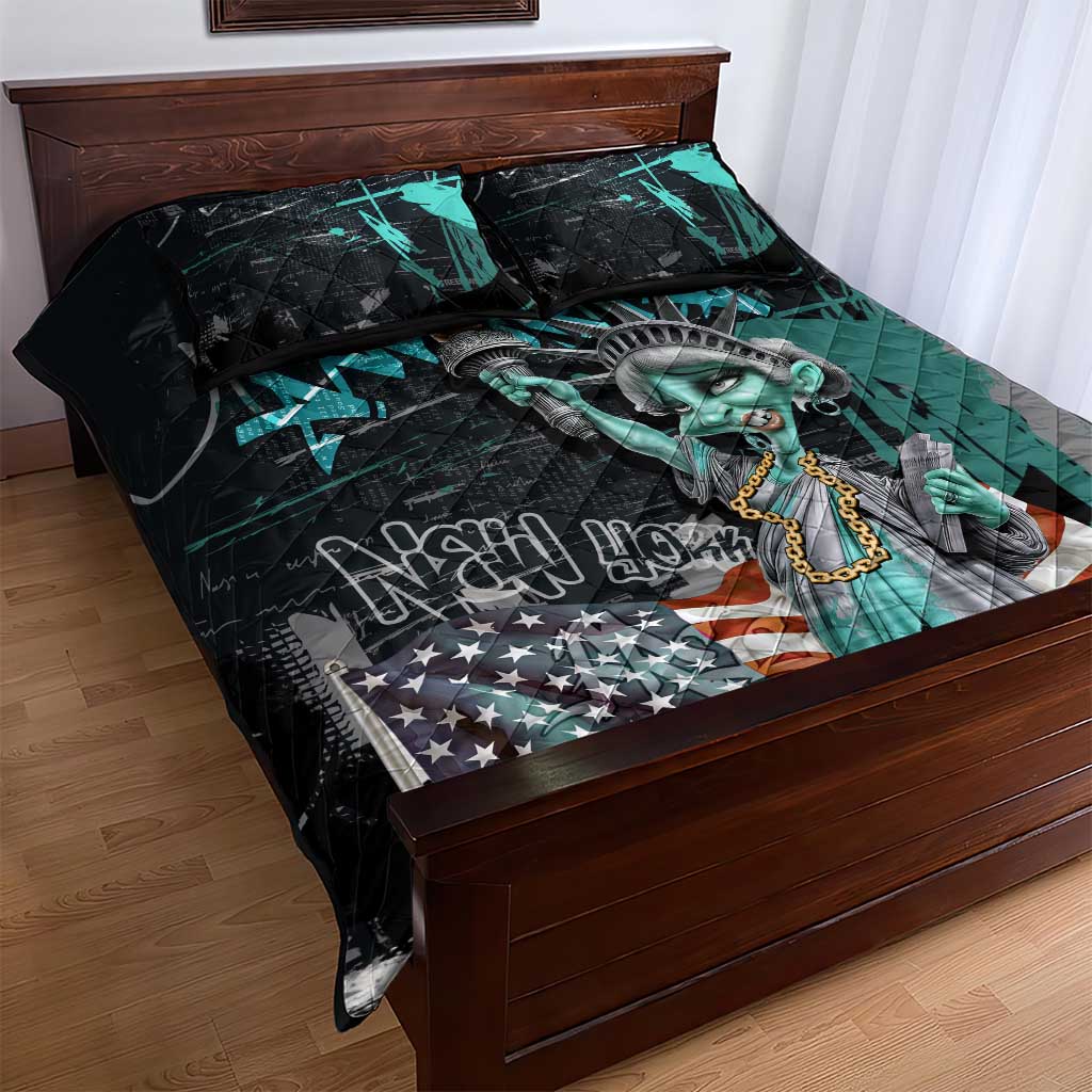 Street Art Liberty Quilt Bed Set with Graffiti Print and Cartoon Statue of Liberty - Wonder Print Shop