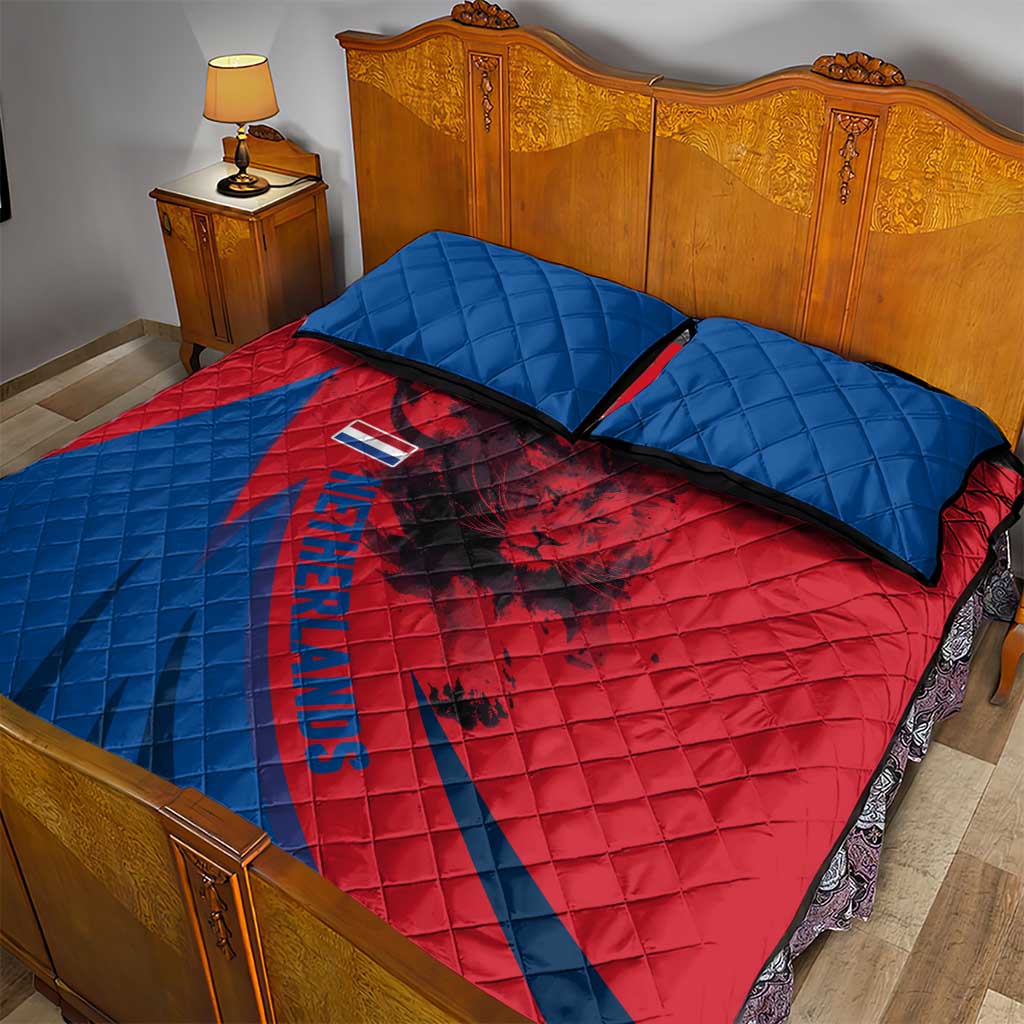 Netherlands Quilt Bed Set with Lion Graphic and Dutch Flag in Red and Blue Design - Wonder Print Shop