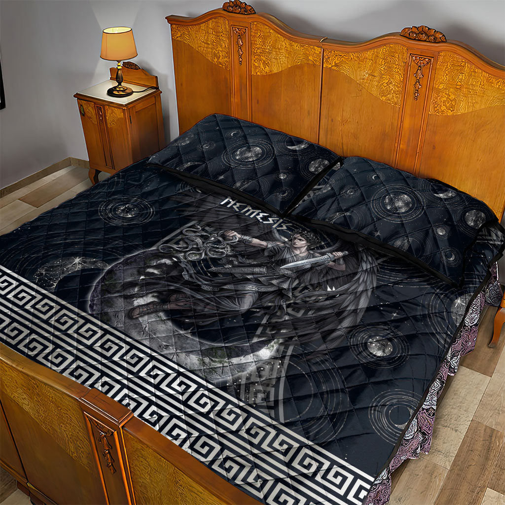 Nemesis Goddess Quilt Bed Set Winged Nemesis Crescent Moon Sword Greek Key