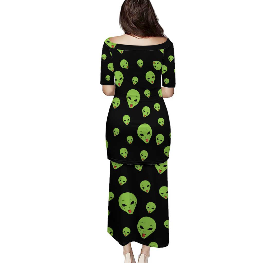 Alien Christmas Puletasi Xmas Holiday Patterns - Wonder Print Shop