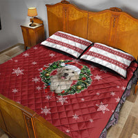 Golden Retriever Christmas Quilt Bed Set with Santa Hat Wreath and Snowflake Design - Wonder Print Shop