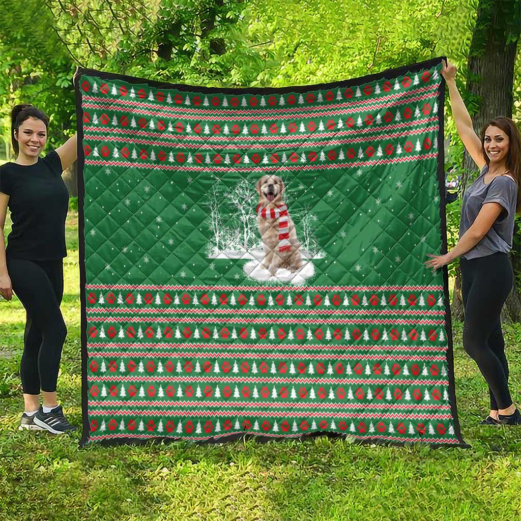 Golden Retriever Christmas Quilt with Red Scarf Snowflakes and Tree Pattern - Wonder Print Shop