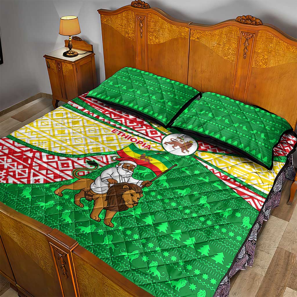 Ethiopia Christmas Quilt Bed Set with Santa Riding Lion Ethiopian Flag Colors and Tribal Pattern Design - Wonder Print Shop