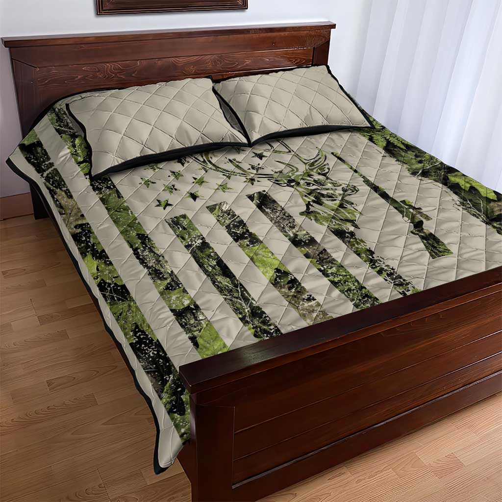 Deer Skull Camouflage Quilt Bed Set American Hunting Culture in Forest Green and Earth Tones