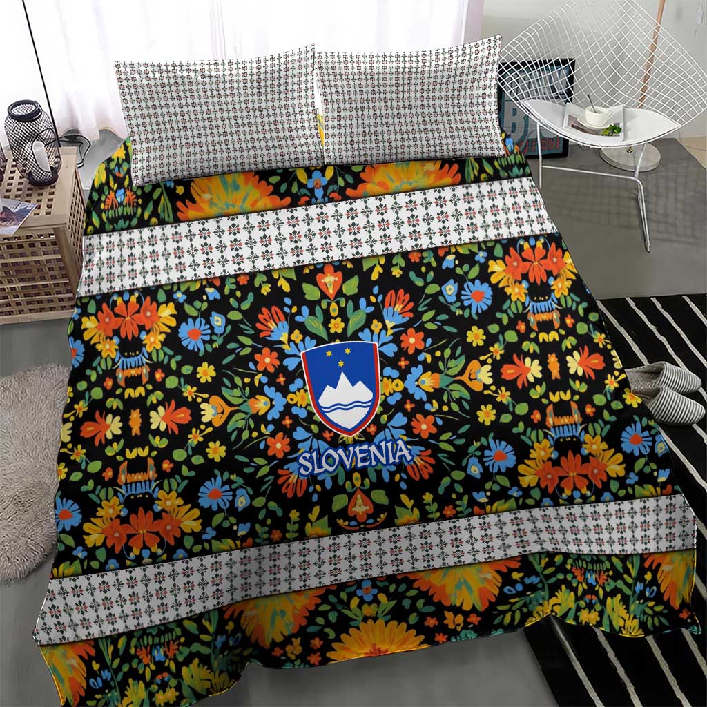 Slovenia Folk Art Bedding Set Bright Floral Pattern with National Crest Emblem