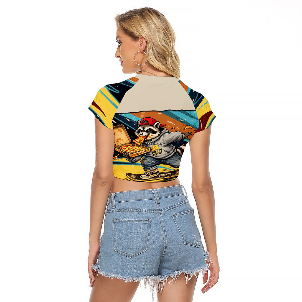 Skateboarding Raccoon Eating Pizza Raglan Cropped T Shirt Retro Cartoon Skating Claw Rip Grunge Aesthetic