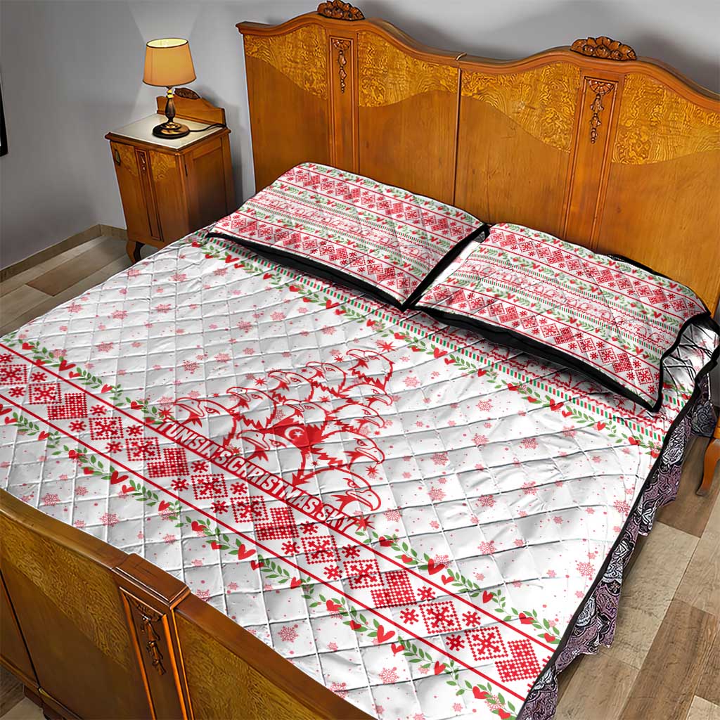 Tunisia Christmas Quilt Bed Set with Red Falcon Tree White Snowflake Pattern and Festive Borders - Wonder Print Shop