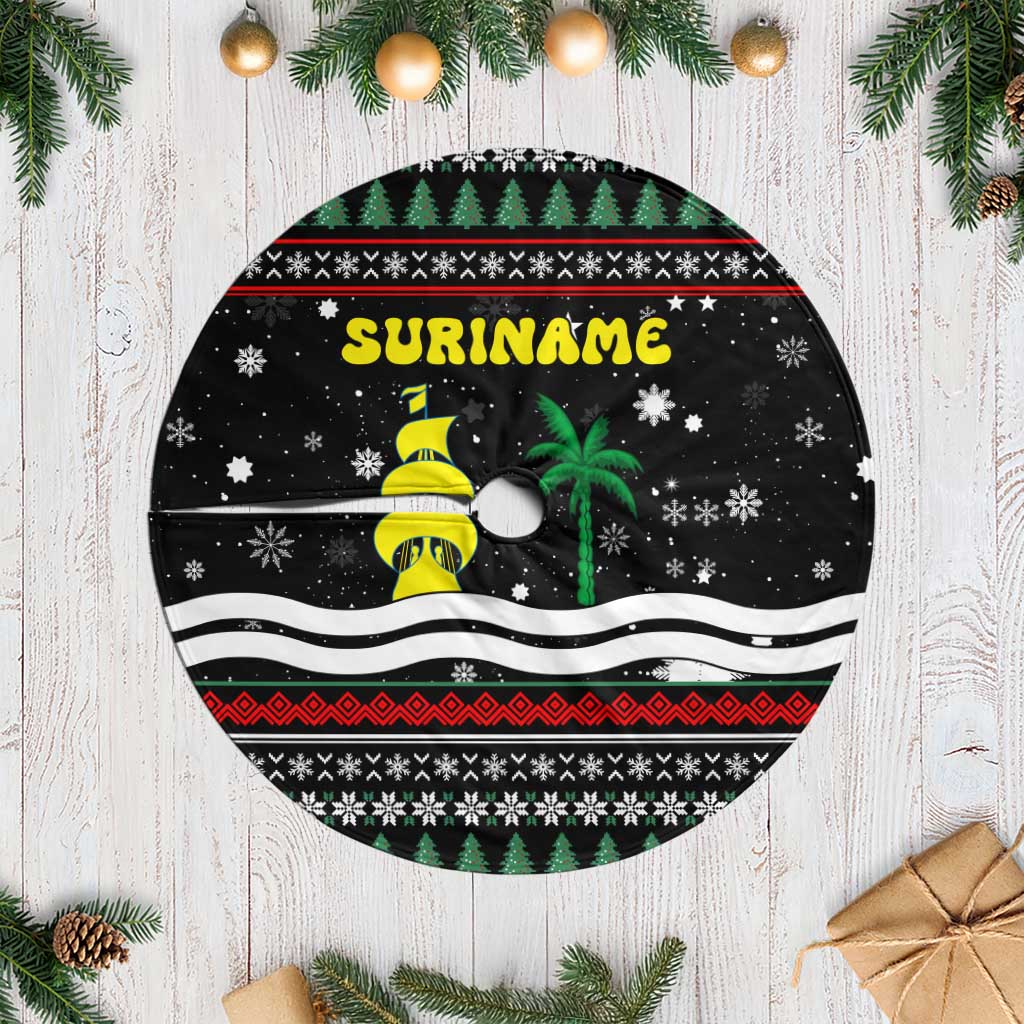 Suriname Christmas Tree Skirt with Black Festive Pattern, Golden Ship, Palm Tree, and Coat of Arms Motif - Wonder Print Shop