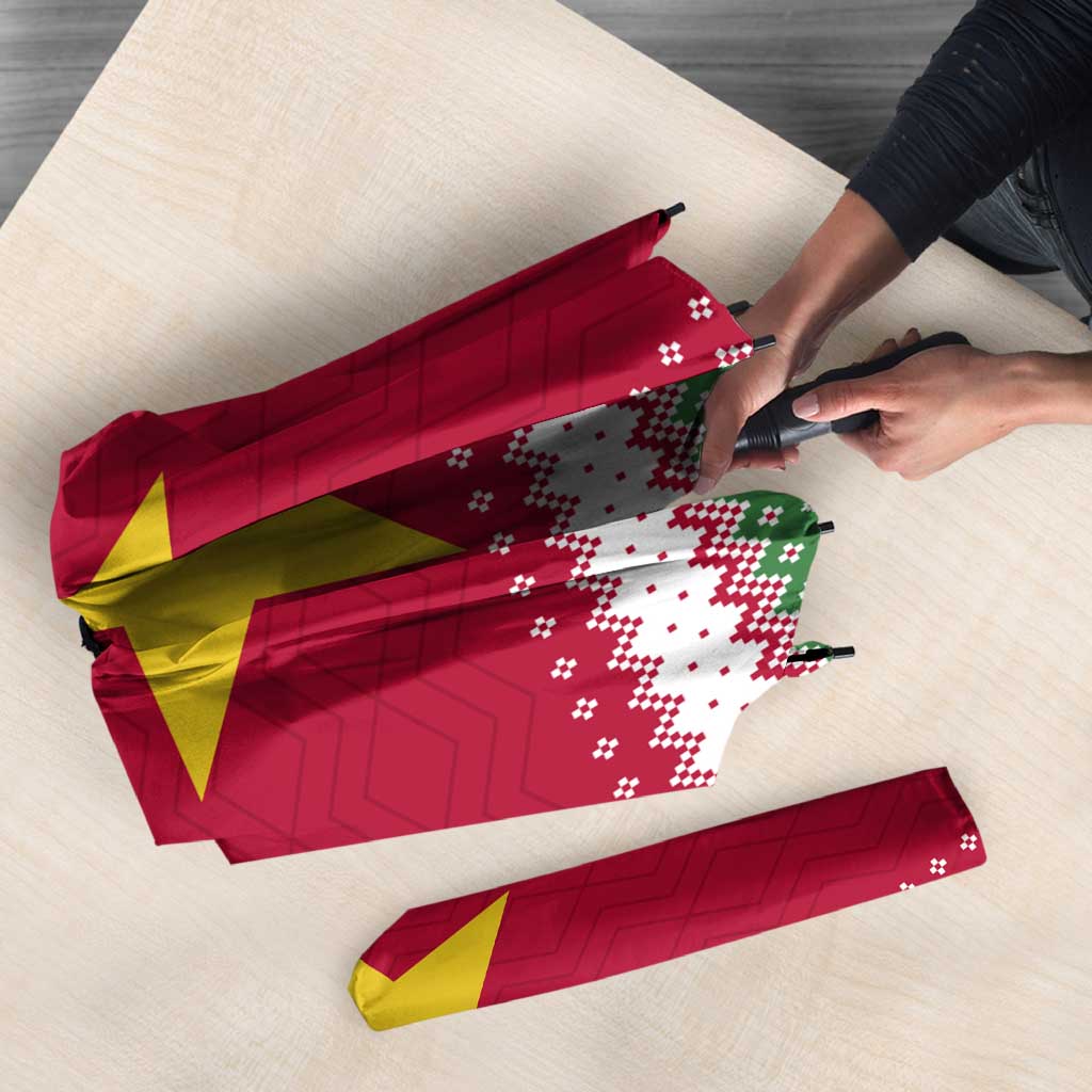 Suriname Christmas Umbrella with Red-Green Knit Pattern, Yellow Star, and Santa Leopard Motif - Wonder Print Shop