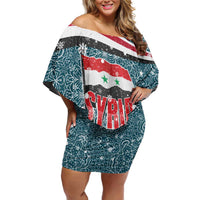 Syria Christmas Off Shoulder Short Dress with National Flag Motif, Coat of Arms Eagle, and Festive Snowflake Pattern - Wonder Print Shop