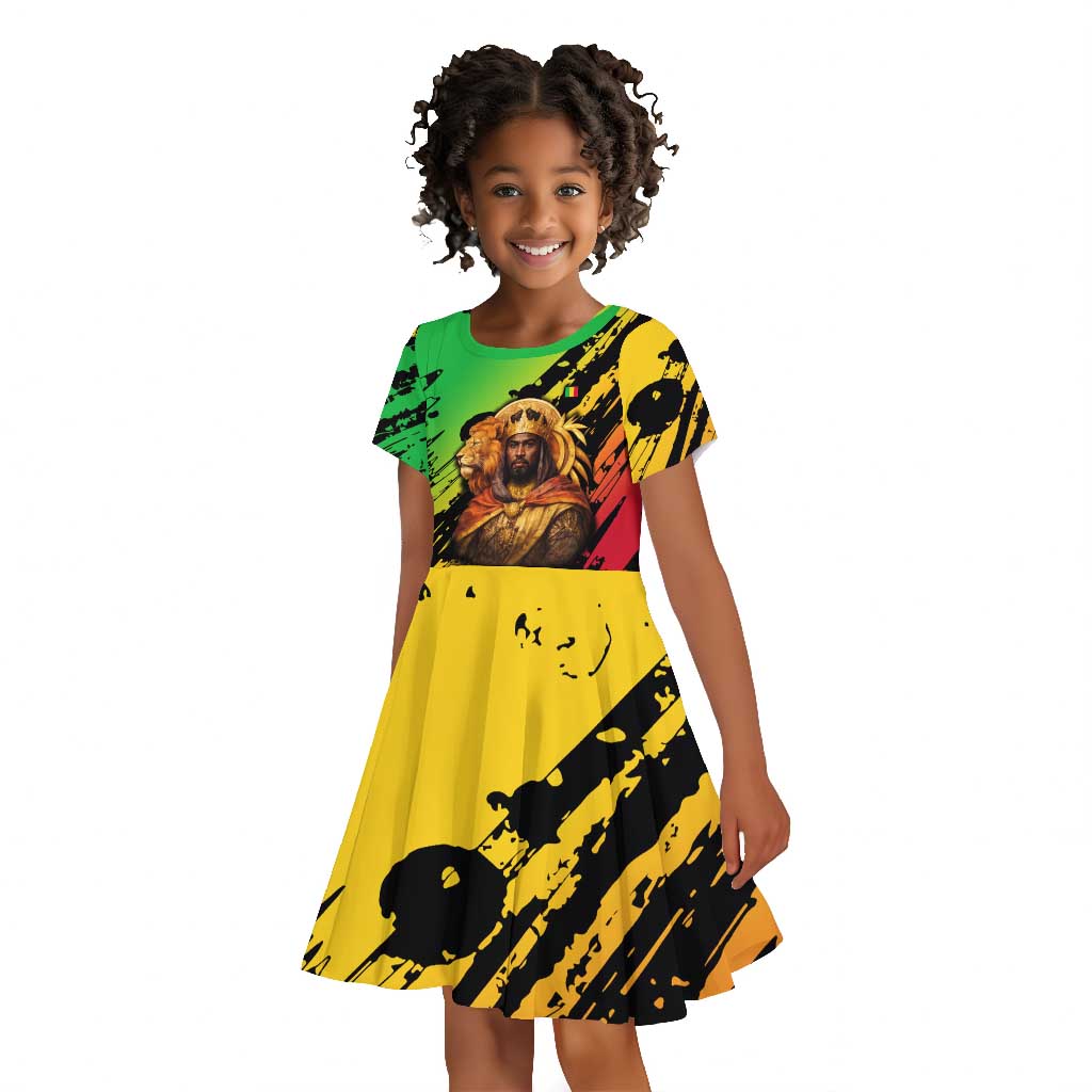 Sundiata Keita Kid Short Sleeve Dress with Regal Portrait, Lion of Mali Title and Bold Tribal Brushstroke Pattern - Wonder Print Shop