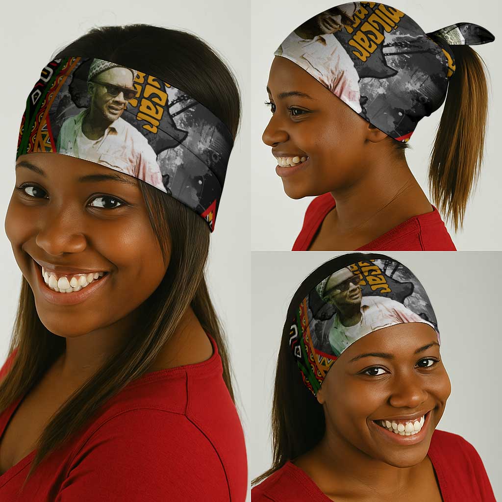Amilcar Cabral Neck Gaiter African Map with Chains Freedom Theme Revolutionary Liberation Tribute - Wonder Print Shop
