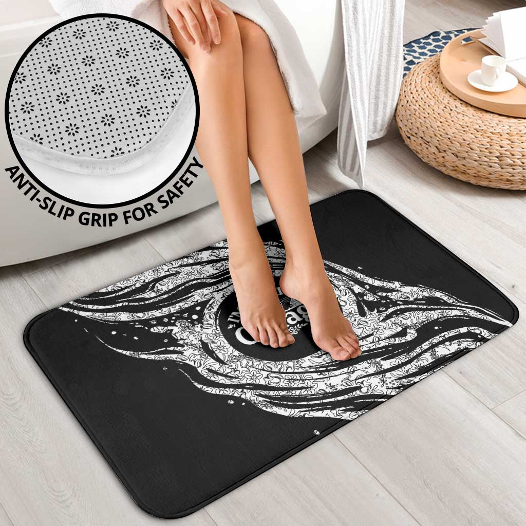 I'm Coming to the Cottage Bathroom Set with Hand-Drawn Floral Pattern