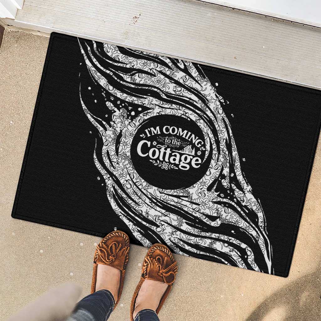 I'm Coming to the Cottage Rubber Doormat with Hand-Drawn Floral Pattern