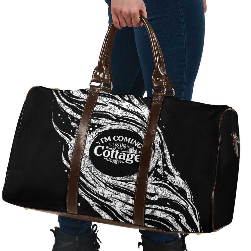 I'm Coming to the Cottage Travel Bag with Hand-Drawn Floral Pattern