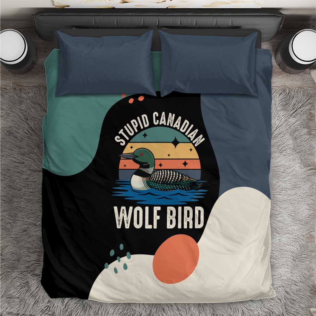 Stupid Canadian Wolf Bird Bedding Set with Retro Sunset Stripe Pattern