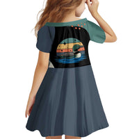 Stupid Canadian Wolf Bird Kid Short Sleeve Dress with Retro Sunset Stripe Pattern