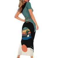 Stupid Canadian Wolf Bird Short Sleeve Bodycon Dress with Retro Sunset Stripe Pattern