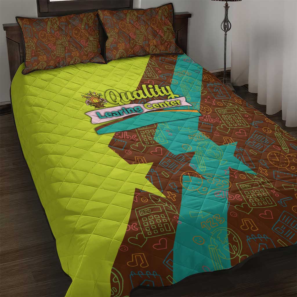 Quality Learning Center Quilt Bed Set with School Supply Doodle Pattern