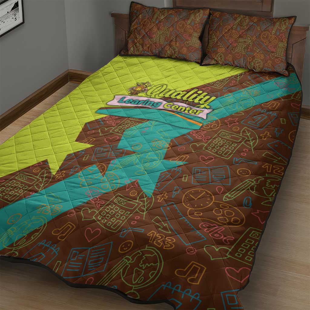 Quality Learning Center Quilt Bed Set with School Supply Doodle Pattern