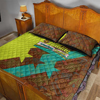 Quality Learning Center Quilt Bed Set with School Supply Doodle Pattern