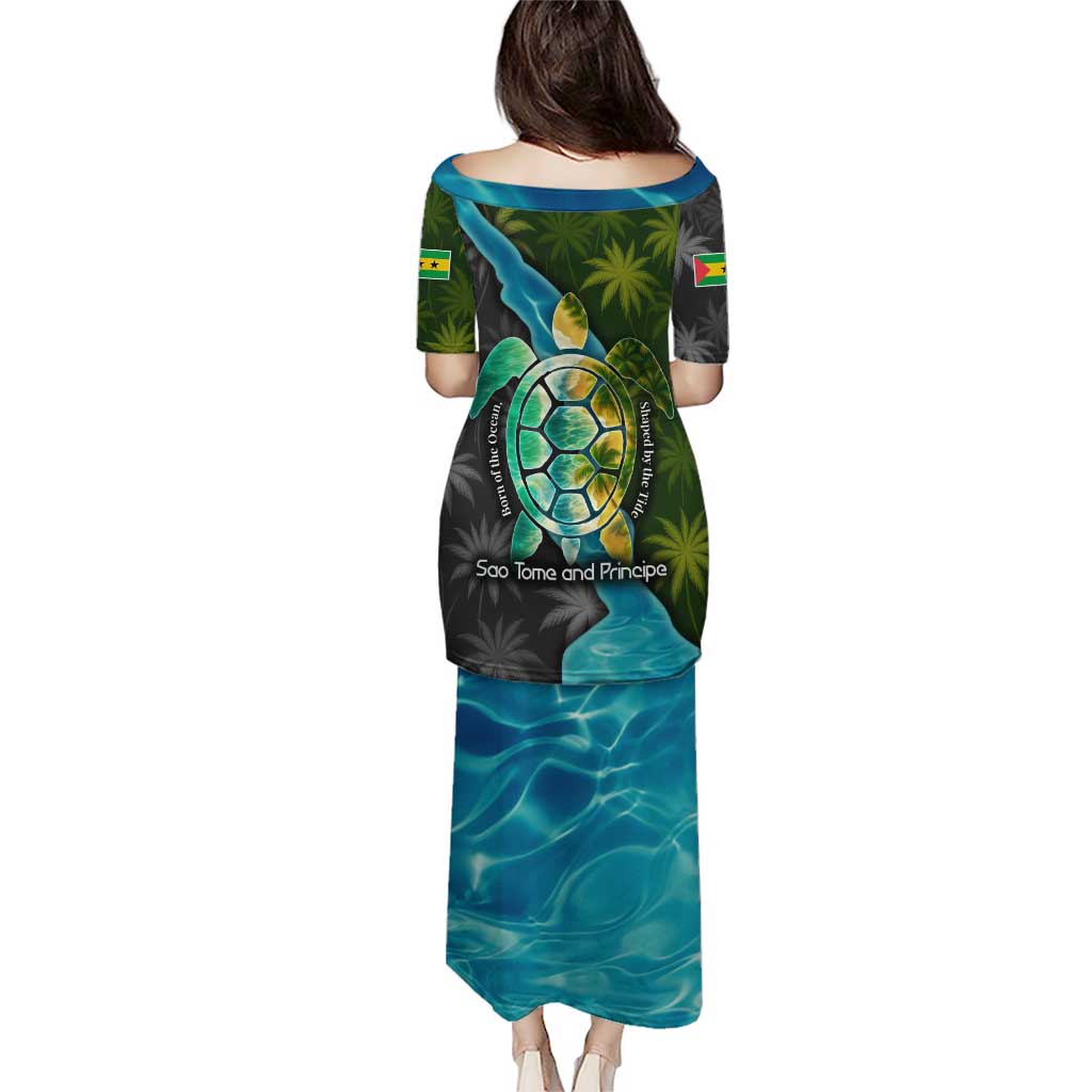 Sea Turtle Sao Tome and Principe Puletasi with Ocean Tide and Tropical Palm Design
