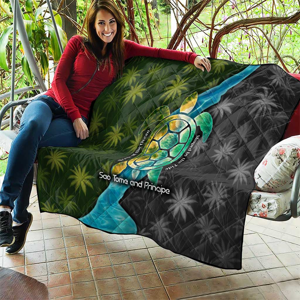 Sea Turtle Sao Tome and Principe Quilt with Ocean Tide and Tropical Palm Design