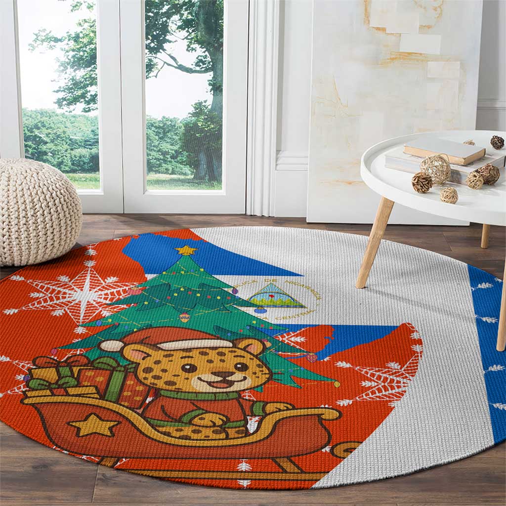 Nicaragua Christmas Round Carpet with Jaguar in Sleigh Christmas Tree Snowflakes and Flag Colors Design - Wonder Print Shop