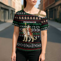 United Arab Emirates Christmas Cross Shoulder Shirt with Santa Riding Cheetah Black Snowflake Pattern and Palm Tree - Wonder Print Shop