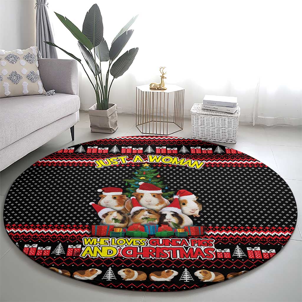 Guinea Pig Christmas Round Carpet with Santa Hats Tree and Festive Gift Pattern - Wonder Print Shop