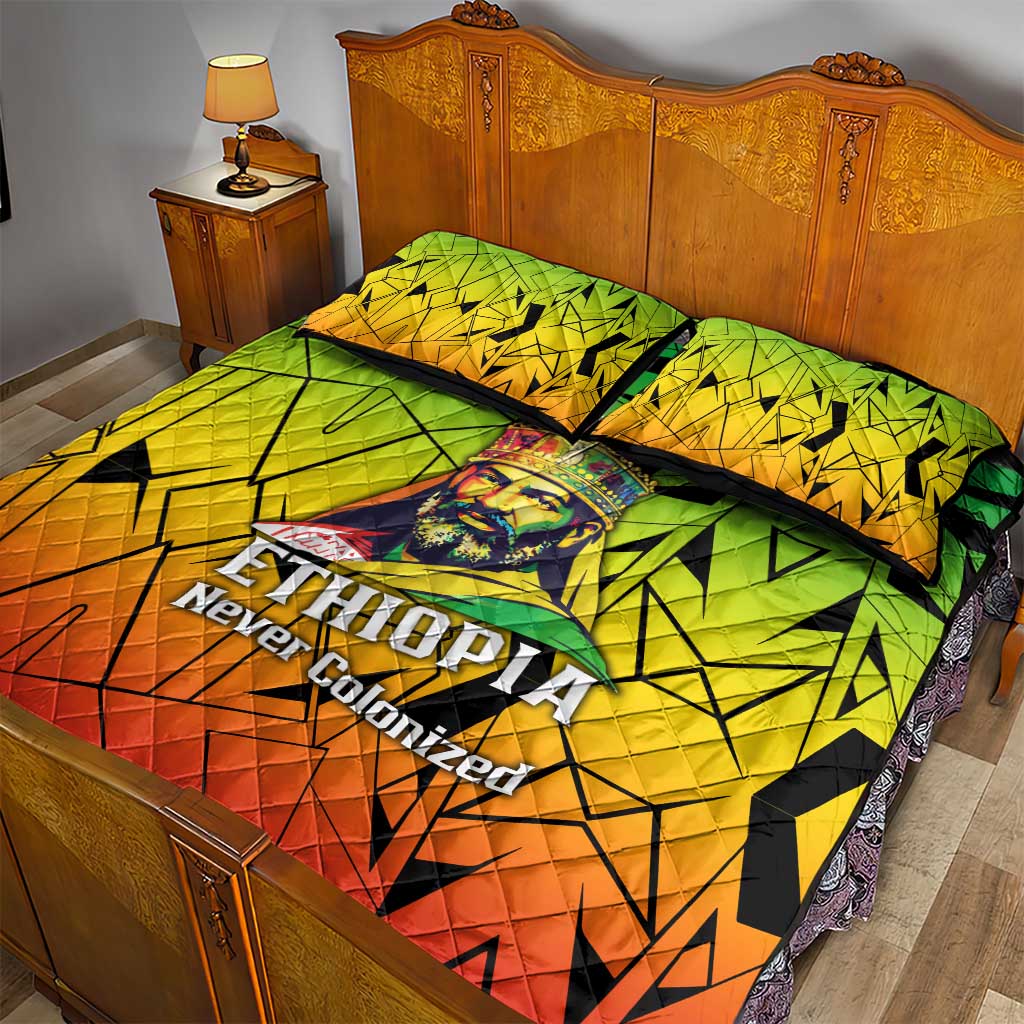 Menelik II Quilt Bed Set with Crowned Portrait, Ethiopia Never Colonized Text and Pan-African Abstract - Wonder Print Shop
