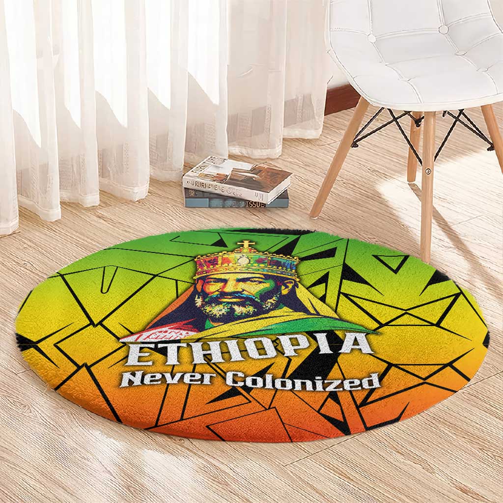 Menelik II Round Carpet with Crowned Portrait, Ethiopia Never Colonized Text and Pan-African Abstract - Wonder Print Shop