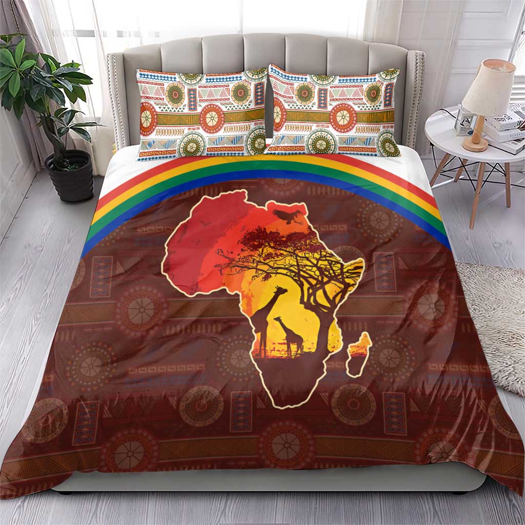 African Sunset Heritage Bedding Set Tribal Pattern with Continent Silhouette, Rainbow Arc & Safari Scene