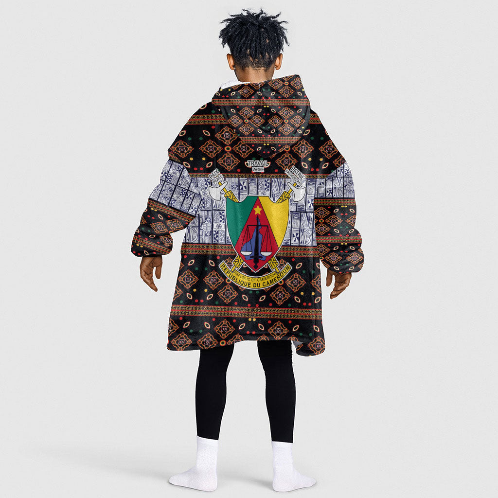 Cameroon Toghu Kid Wearable Blanket Hoodie Flag Coat Of Arms - Traditional Bamenda Art