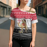Yemen Christmas Cross Shoulder Shirt with Camel Leopard Falcon Red Black White Snowflake - Wonder Print Shop