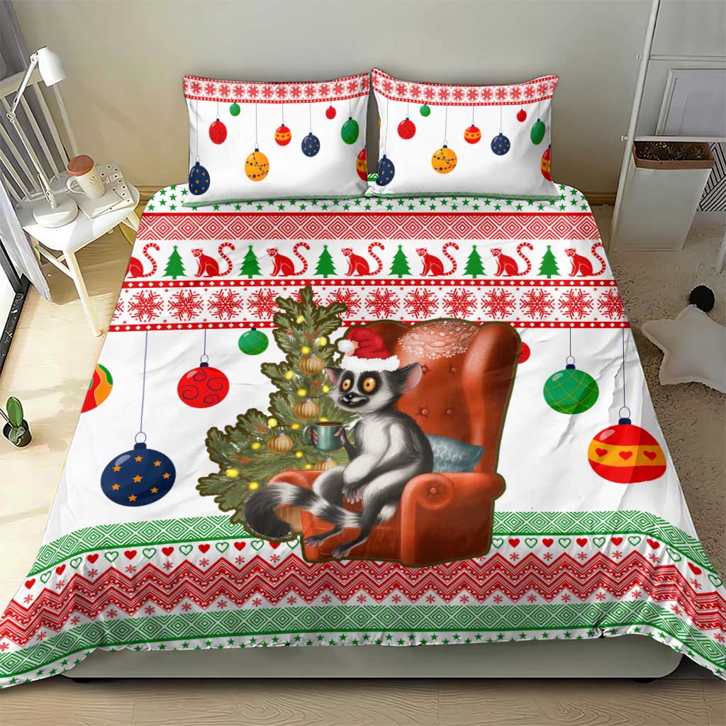 Madagascar Christmas Bedding Set with Lemur Santa Hat Holiday Tree and Festive Pattern - Wonder Print Shop