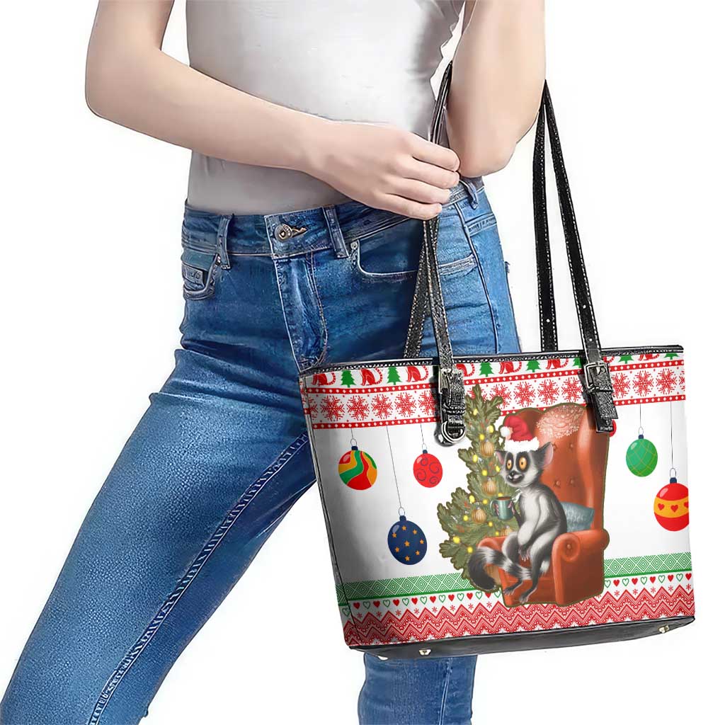 Madagascar Christmas Leather Tote Bag with Lemur Santa Hat Holiday Tree and Festive Pattern - Wonder Print Shop
