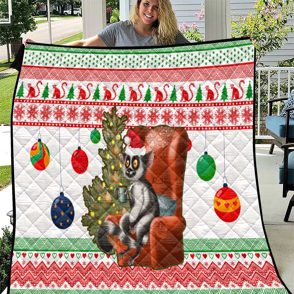 Madagascar Christmas Quilt with Lemur Santa Hat Holiday Tree and Festive Pattern - Wonder Print Shop