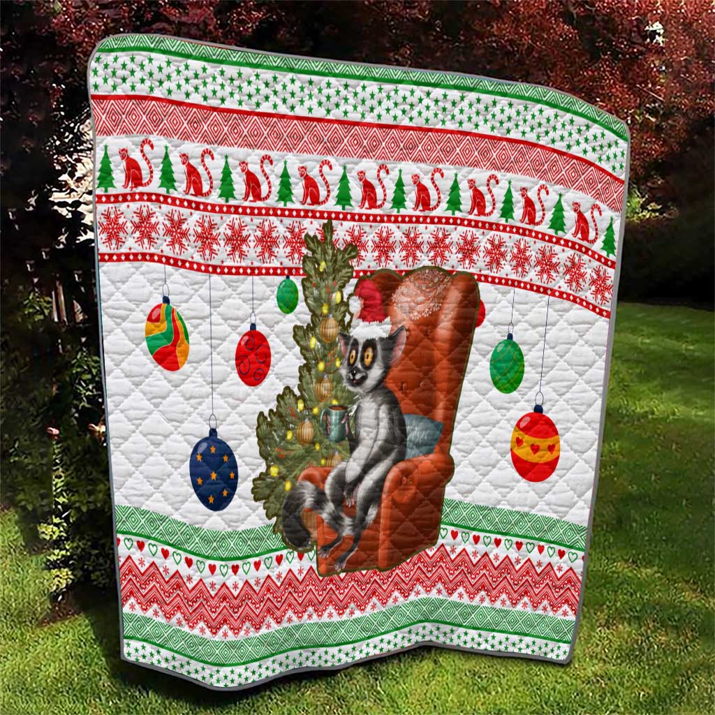 Madagascar Christmas Quilt with Lemur Santa Hat Holiday Tree and Festive Pattern - Wonder Print Shop