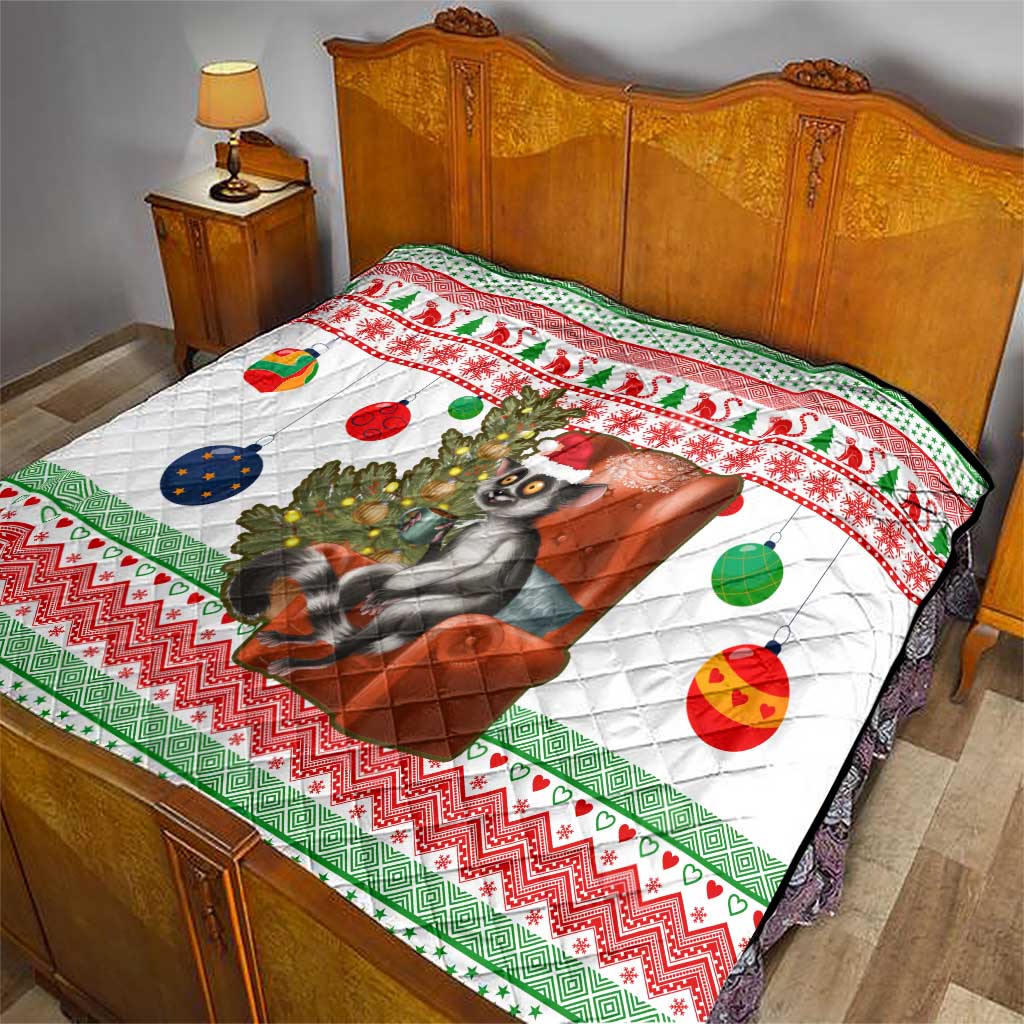 Madagascar Christmas Quilt with Lemur Santa Hat Holiday Tree and Festive Pattern - Wonder Print Shop