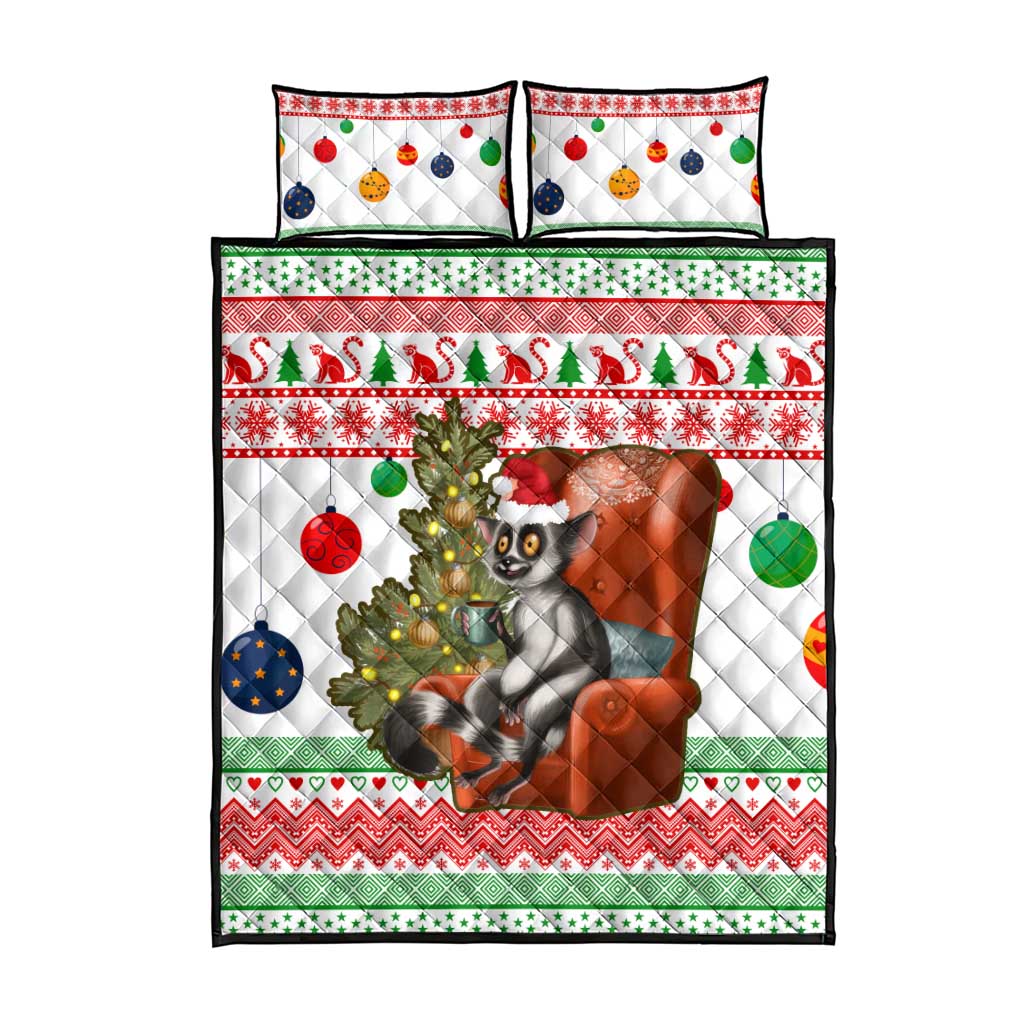 Madagascar Christmas Quilt Bed Set with Lemur Santa Hat Holiday Tree and Festive Pattern - Wonder Print Shop