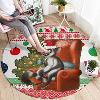 Madagascar Christmas Round Carpet with Lemur Santa Hat Holiday Tree and Festive Pattern - Wonder Print Shop