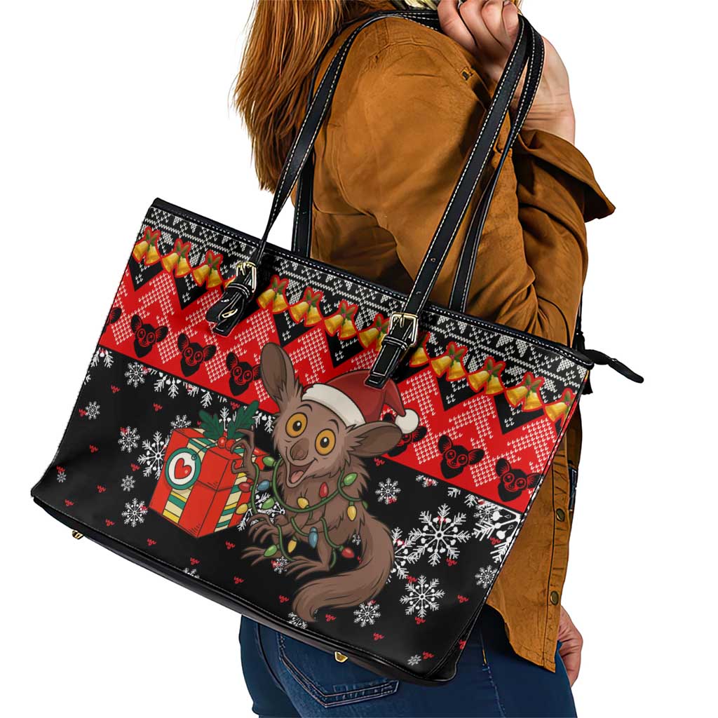Madagascar Christmas Leather Tote Bag with Aye Aye Lemur Santa Hat Holiday Lights and Gift Box Pattern - Wonder Print Shop