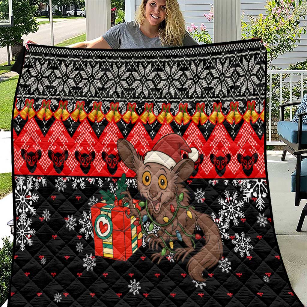 Madagascar Christmas Quilt with Aye Aye Lemur Santa Hat Holiday Lights and Gift Box Pattern - Wonder Print Shop