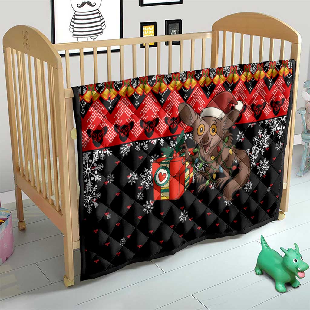 Madagascar Christmas Quilt with Aye Aye Lemur Santa Hat Holiday Lights and Gift Box Pattern - Wonder Print Shop