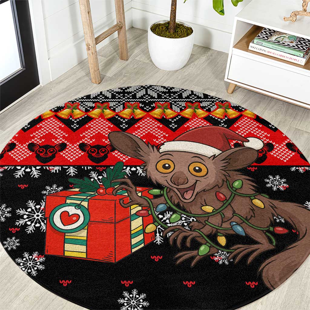 Madagascar Christmas Round Carpet with Aye Aye Lemur Santa Hat Holiday Lights and Gift Box Pattern - Wonder Print Shop