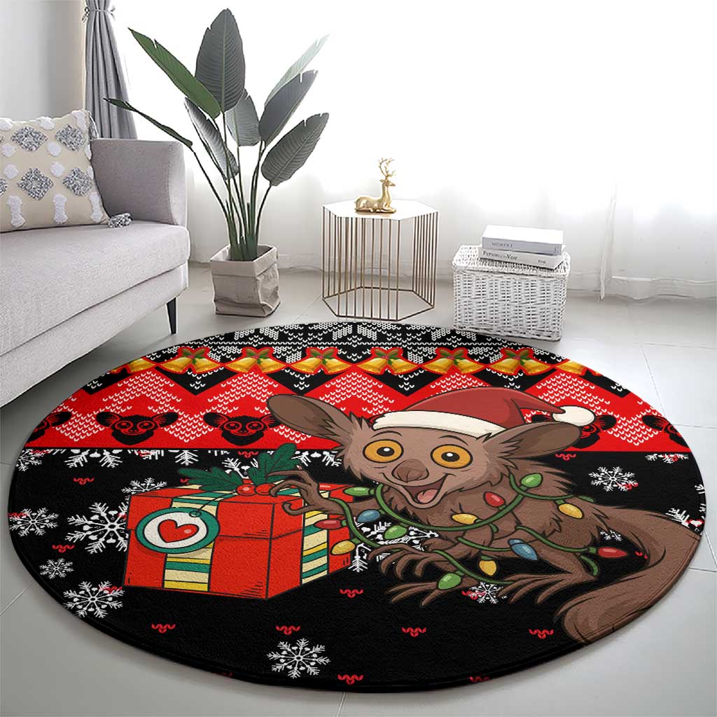 Madagascar Christmas Round Carpet with Aye Aye Lemur Santa Hat Holiday Lights and Gift Box Pattern - Wonder Print Shop
