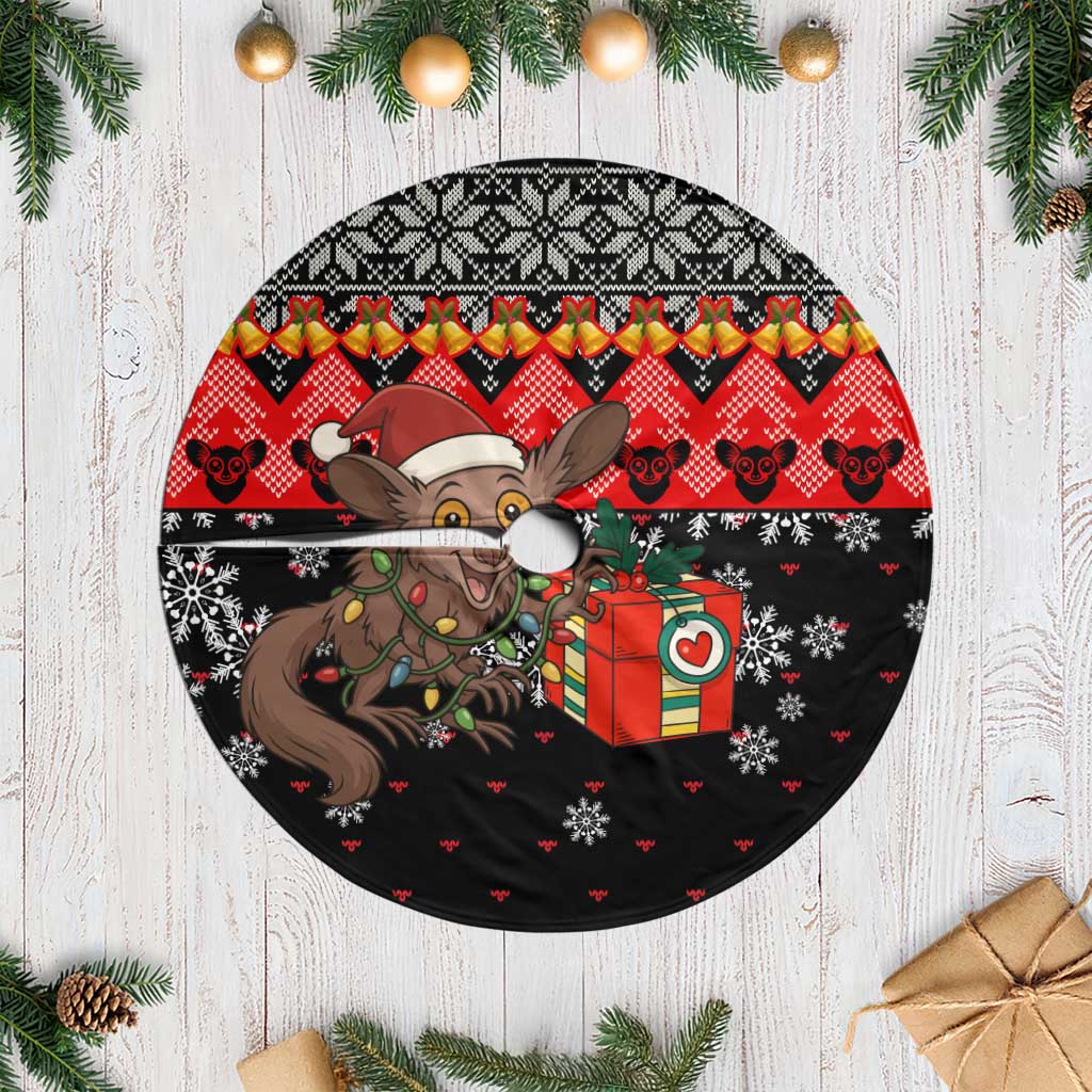 Madagascar Christmas Tree Skirt with Aye Aye Lemur Santa Hat Holiday Lights and Gift Box Pattern - Wonder Print Shop